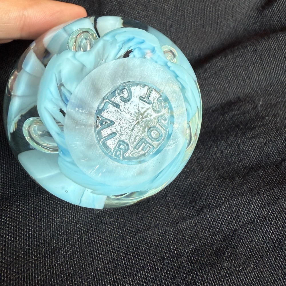 VTG JOE ST CLAIR Glass PAPERWEIGHT 2 3/4”  Signed Blue Floral Bubble (CB1) - Picture 4 of 6